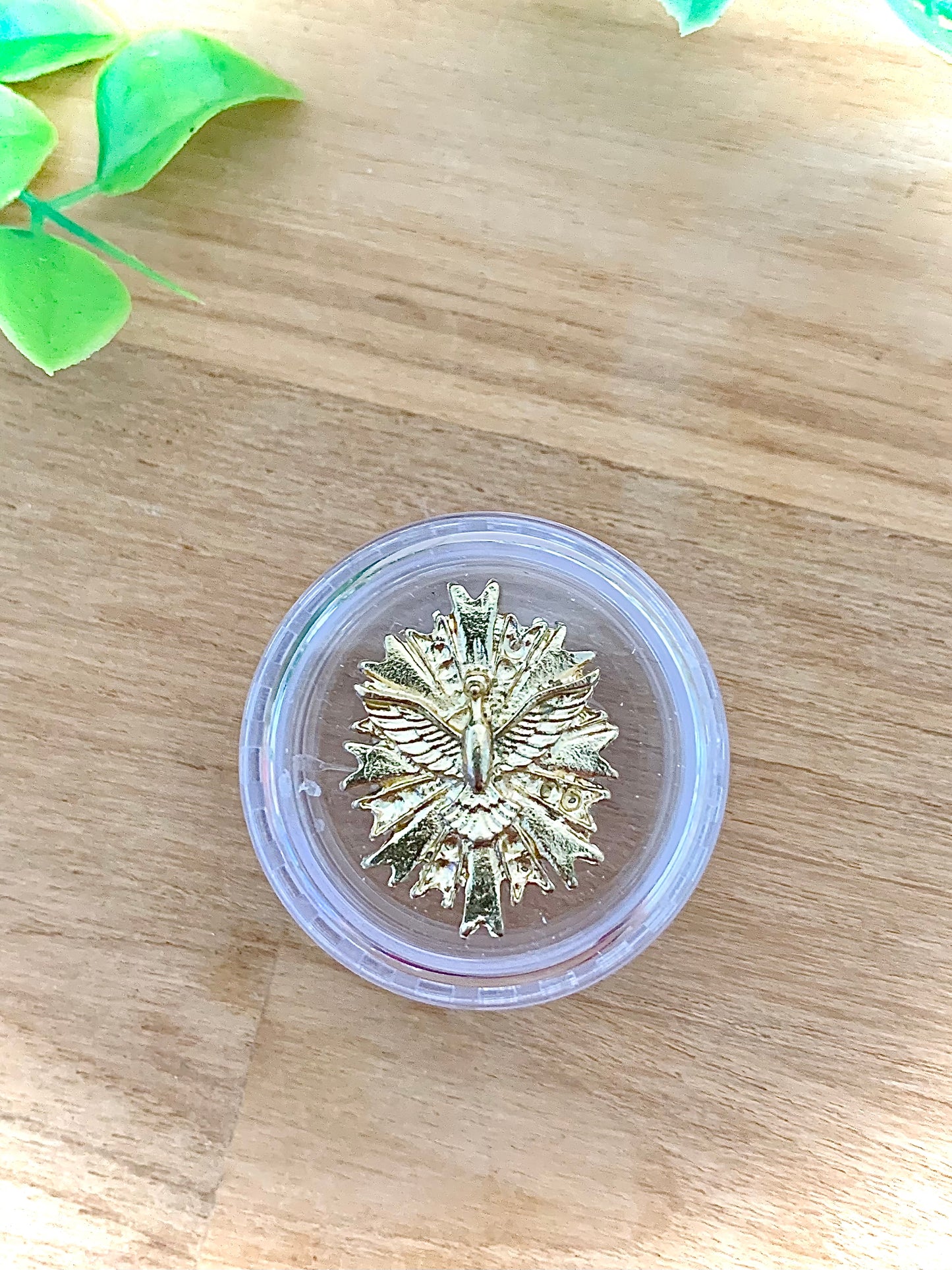 Porta mini-terço - Símbolo Espírito Santo - Dourado - Eucaristia