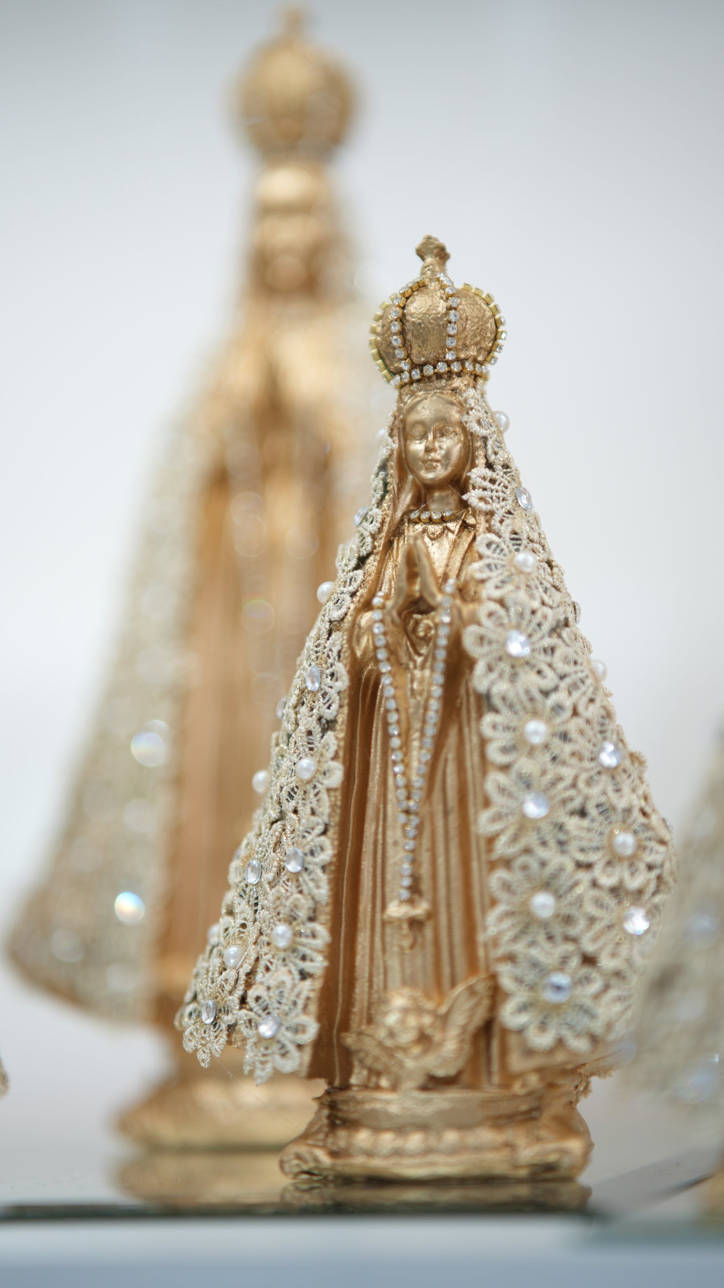 Nossa Senhora Aparecida dourada 15cm